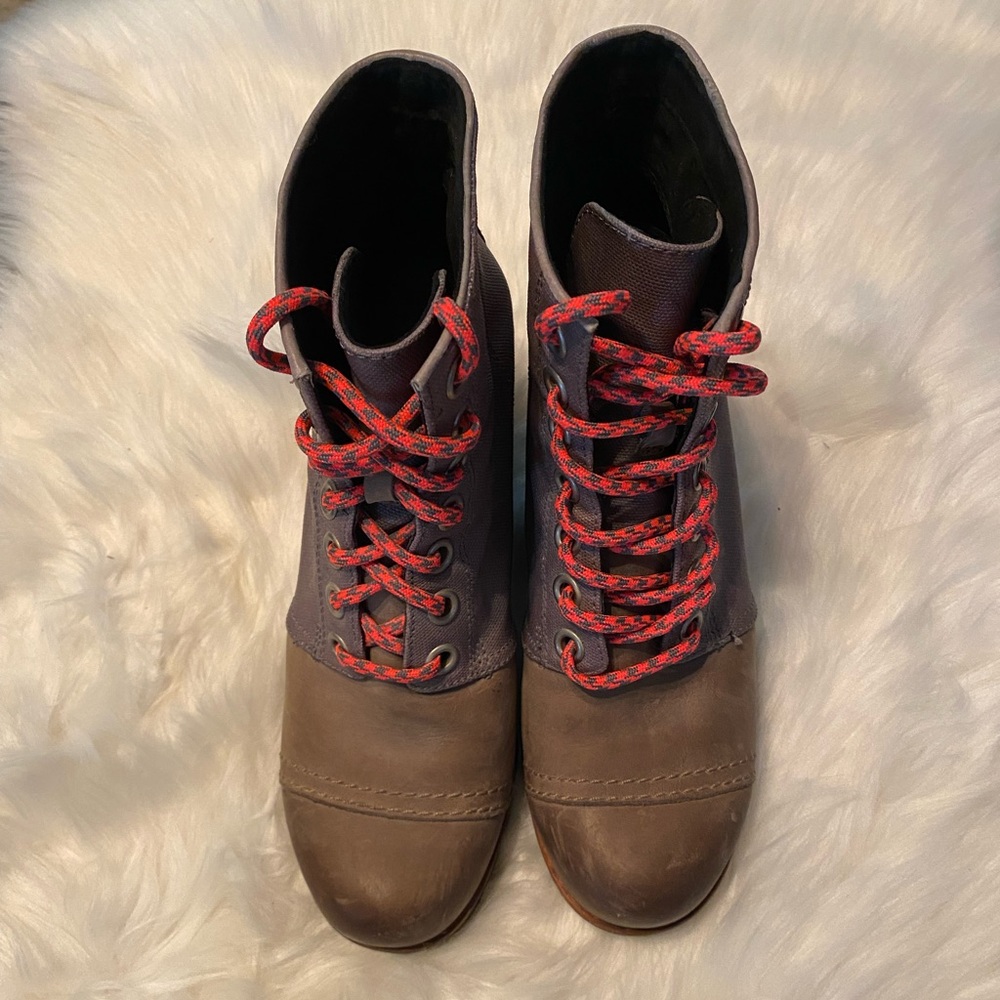 Sorel wedge boot